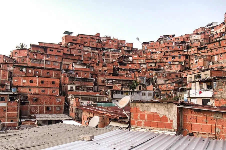 Бедные-районы-Каракаса-баррио-2