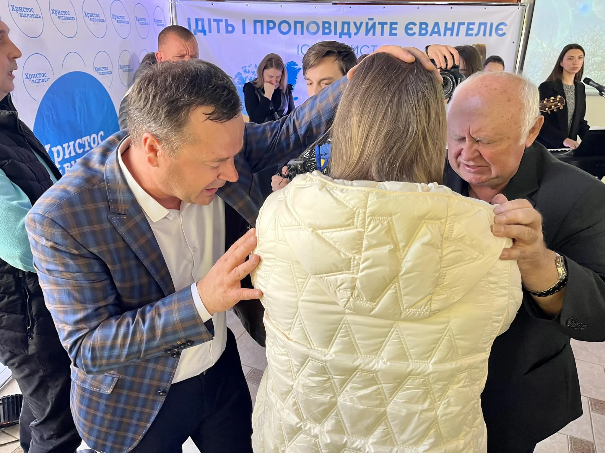 У Рівному Тарас Сень вперше провів масове служіння звільнення У Рівному Тарас Сень вперше провів масове служіння звільнення